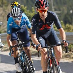 Adam Yates, etapa y liderato ante un impetuoso Valverde