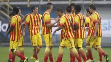 Los jugadores del Barcelona durante el partido.