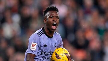 Soccer Football - LaLiga - Valencia v Real Madrid - Mestalla, Valencia, Spain - March 2, 2024 Real Madrid's Vinicius Junior celebrates scoring their first goal REUTERS/Pablo Morano