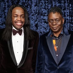 Are there any original members of Earth, Wind and Fire still with us?