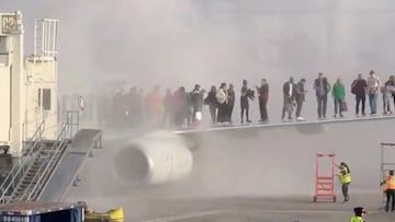 Avión de American Airlines se incendia en Denver