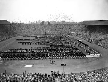 El Comité Olímpico Internacional decidió dejar fuera de los Juegos de 1948 a Alemania y Japón tras los sucedido en la II Guerra Mundial. La Unión Soviética si fue invitada pero optaron por no participar. En la imagen, un momento de la Ceremonia de Inauguración el 29 de julio.