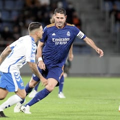 El Tenerife vence al Madrid en el encuentro benéfico por La Palma