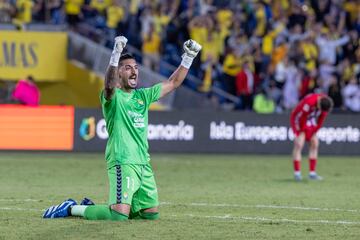 Álvaro Valles festeja con Las Palmas.