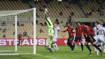 Morata marca el gol que abrió la victoria de España.