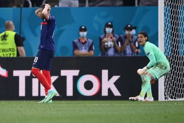Kylian Mbapp¨¦ fallar el penalti y caer eliminados.