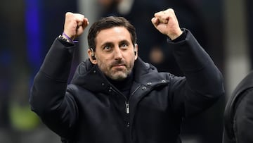 MILAN, ITALY - FEBRUARY 22:  Diego Alberto Milito ex player of FC Internazionale celebrates during the UEFA Champions League round of 16 leg one match between FC Internazionale and FC Porto at San Siro Stadium on February 22, 2023 in Milan, Italy.  (Photo by Giuseppe Bellini/Getty Images)