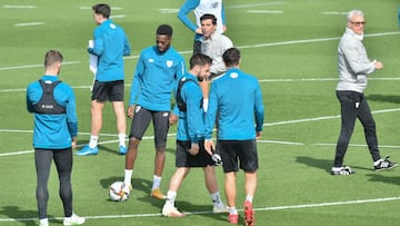 01/03/21  ENTRENAMIENTO ATHLETIC DE BILBAO
 MARCELINO CON GRUPO