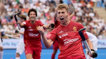 Pol Cabre Verdiell celebra un gol para España ante Francia.