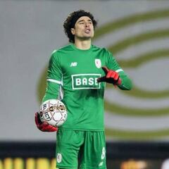 Ochoa mantiene su portería en cero en victoria del Standard