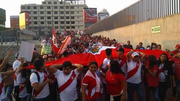 Miles de hinchas apoyan a Guerrero en el Nacional