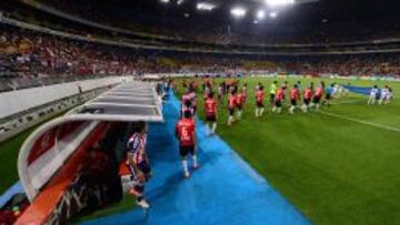 El huracán Patricia podría suspender el Clásico entre Atlas y Chivas.