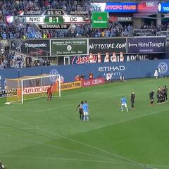 David Villa punishes Rooney's DC United with late leveller