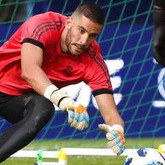 Casilla no trabajó ayer; su fichaje por el Leeds, a punto