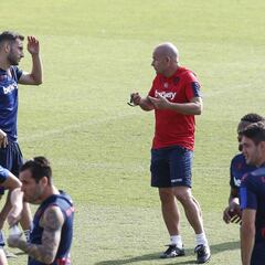 Iván López vuelve a pasar por quirófano