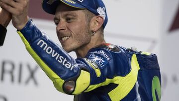 Valentino Rossi en el podio de Qatar.