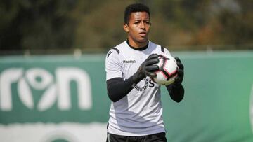 Anthony Walker, portero juvenil tico, realiz&oacute; su primer entrenamiento con el primer equipo del Sporting de Lisboa, adem&aacute;s ha firmado un contrato de 5 temporadas.