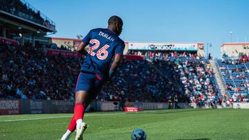 Jhon Durán durante un partido con Chicago Fire en la MLS.