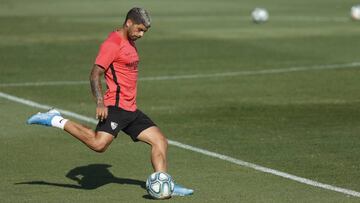 Banega, en un entrenamiento del Sevilla