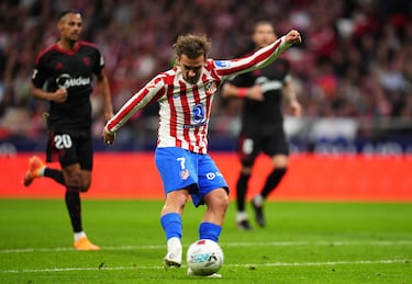 Griezmann marca el 3-0 al Sevilla. 