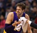 Los Suns se imponen a los Lakers de un renqueante Pau Gasol