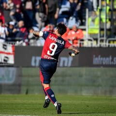 Lapadula suma y sigue