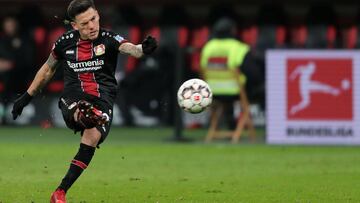 Aránguiz participa en triunfo del Leverkusen ante Stuttgart