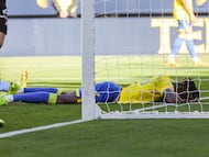Dawda Camara se lamenta de un gol fallado ante el Racing.