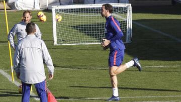 El defensa uruguayo del Atl&eacute;tico de Madrid, Diego God&iacute;n, durante un entrenamiento.