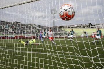 Santiago Wanderers venció 5-4 a Universidad de Chile que continúa complicándose en la parte baja de la tabla. 