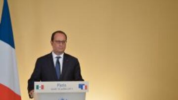 Hollande mostró sus condolencias por la muerte de Bianchi.