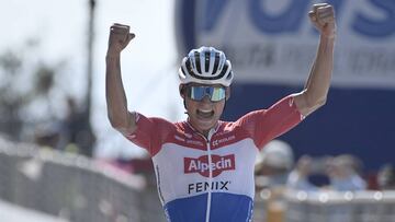 Van der Poel triunfa antes de la contrarreloj final