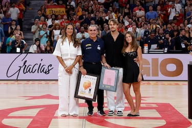 Con Sergio Scariolo, la Selección ha conquistado ocho medallas: cinco oros, cuatro continentales (todos los que tiene nuestro baloncesto) y uno mundial (2019); una plata en Londres 2012; y dos bronces, en Río 2016 y en el Europeo de 2017.