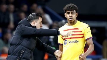 Lamine Yamal durante el partido de ida de cuartos de Champions League entre el PSG y el Barcelona.