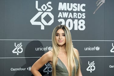 Tras su paso por OT, lanzó su carrera musical con su nombre artistico, Lola Índigo. En la imagen acudió a Los 40 Music Awards el 13 de septiembre de 2018.