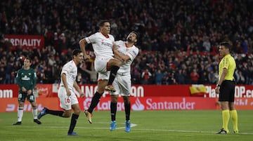 Ben Yedder empató el partido. 1-1.