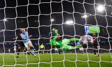 2-0. Erling Haaland marca el segundo gol en el minuto 24.