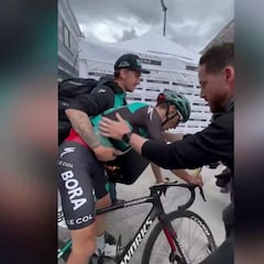El ciclismo en toda su crudeza y grandeza: la potente escena final del nuevo líder del Giro