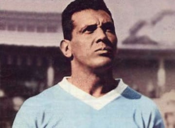 El "Negro Jefe" fue el capitán del equipo uruguayo que levantó la Copa del Mundo de 1950. Es considerado una leyenda en su país.