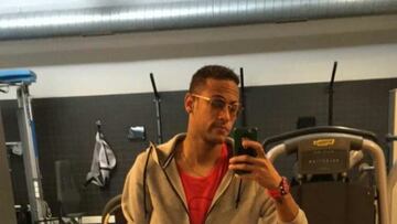 Neymar trabajó en el gimnasio antes del partido del Barcelona