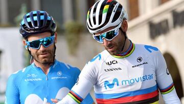 Bergamo (Italy), 13/10/2018.- Cycling World Champion Alejandro Valverde (R) of Spain of team Movistar signs in for the Giro di Lombardia cycling race in Bergamo, Italy, 13 October 2018. (Ciclismo, Italia, Espa&ntilde;a) EFE/EPA/DANIEL DAL ZENNARO