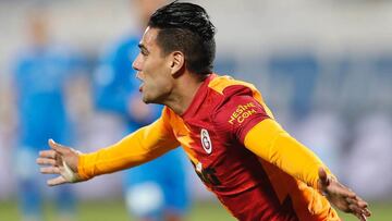 Falcao García, delantero de Galatasaray, regresa para enfrentar a Alanyaspor, luego de un mes y medio lesionado. Estaría en ataque con otro atacante