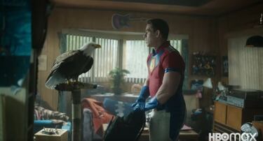 Peacemaker presenta su peculiar equipo en su último teaser tráiler