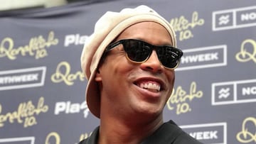 Ronaldinho particip&oacute; en un acto publcitario en Castelldefels. 