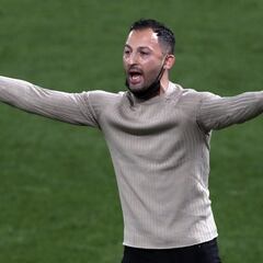 Domenico Tedesco, el nuevo entrenador de Edson Álvarez que se peleó con Courtois