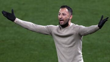 Domenico Tedesco, el nuevo entrenador de Edson Álvarez que se peleó con Courtois