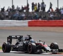 Hamilton domina; Sainz, sexto y Alonso, con problemas
