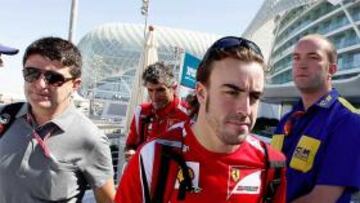 Alonso: "Lo siento por los mecánicos, les resarciré"