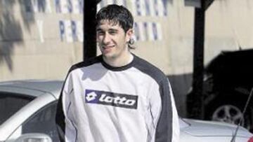 <b>SE MARCHA. </b>Cani ya ha firmado por el Villarreal y espera el acuerdo entre los clubes.