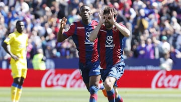Un gol de Campaña en el 92' da la permanencia virtual al Levante, que está a 8 del Deportivo, y hunde a Las Palmas. También marcaron David García y Coke.